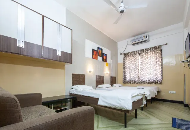 Hotel Vardhaman Paradise - 3