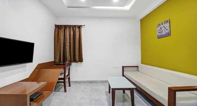 Treebo Trend The White Tree - 2