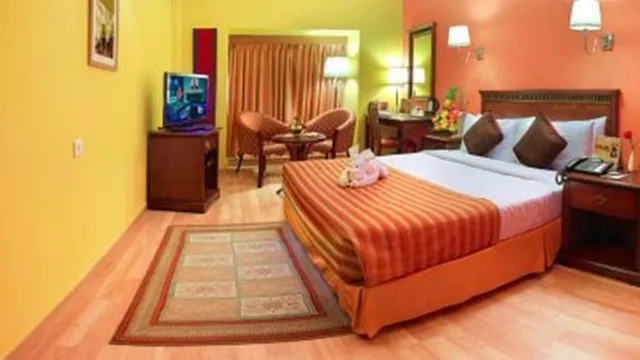 MGM MARK WHITEFIELD - 5