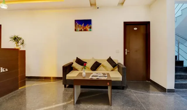 Hotel Sri Alok Park - 2