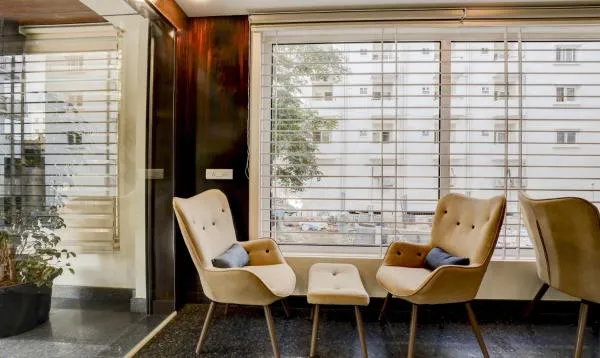 Treebo Trend Emora Hotel And Suites Brookfield - 3