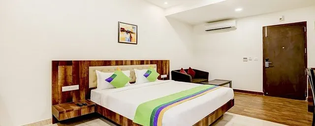 Treebo Trend Emora Hotel And Suites Brookfield - 4