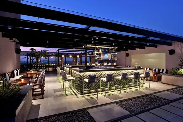 DoubleTree Suites by Hilton Hotel Bangalore - 4