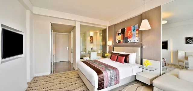 Radisson Blu Bengaluru Outer Ring Road - 4