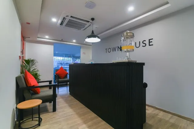 Super OYO Townhouse 258 Spruce Hotels Bellandur - 3