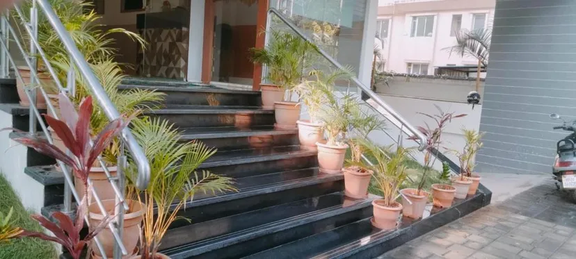 SERENE INTERNATIONAL HOTEL