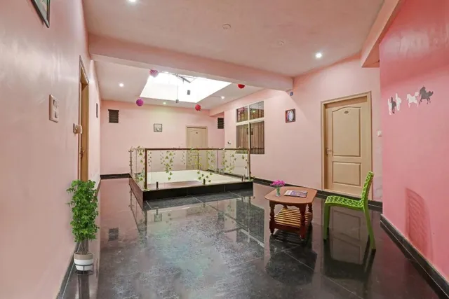 Hotel Golden Suites Electronic City - 2