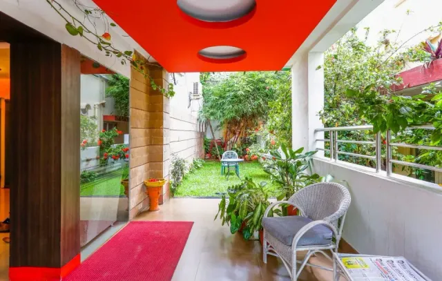 OYO 554 Hotel Red Carpet Residence - 2