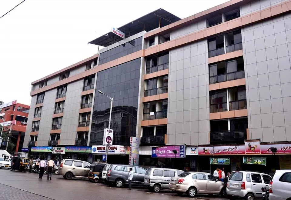 Hotel Roopa Mangalore
