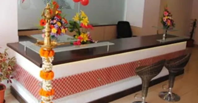 Hotel Veenu International - 2