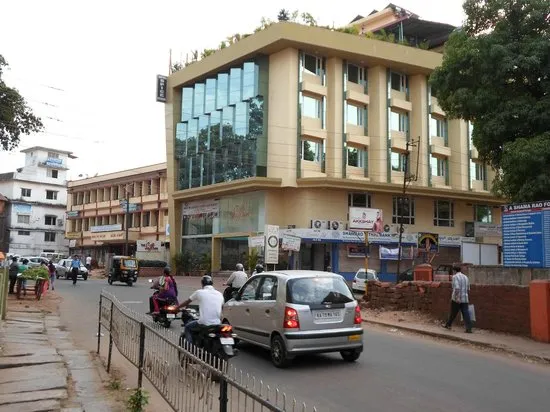 Srinivas Saffron Hotel Mangalore - 3