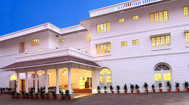 HOTEL LUCIYA PALACE - 4