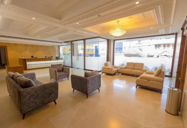 White Palace Hotel - 2