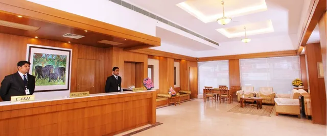 Capital O 47329 Pooram Residency - 2