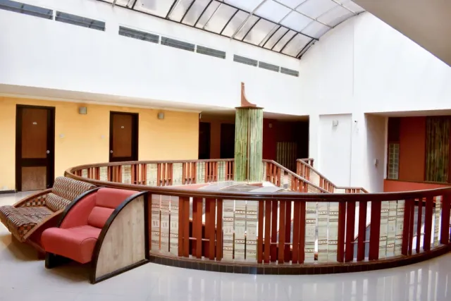 Metropolis Hotel - 3