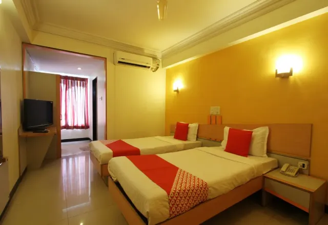 Karnatak Bhavan Lodge & Restaurant - 3