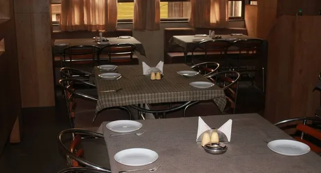 Hotel Anupam Lodge & Cafeteria - 3