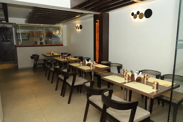 Hotel Rakshit International - 3