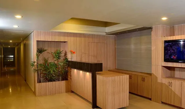 Western Tower Hotel - 2