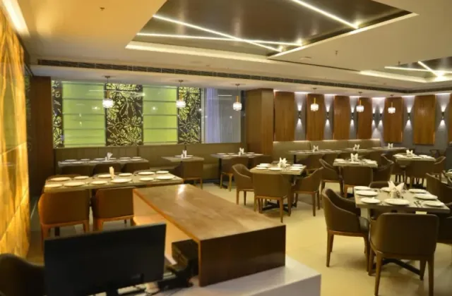 Hotel Rajpurohit Rajwada - 2