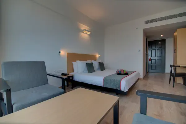 OYO Townhouse 253 Ram Nagar - 2