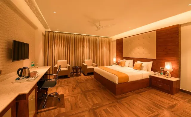 White Lotus Hotel - 4