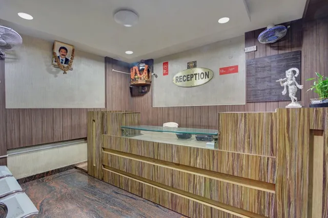 OYO 23534 Shambhavi Hotels - 2