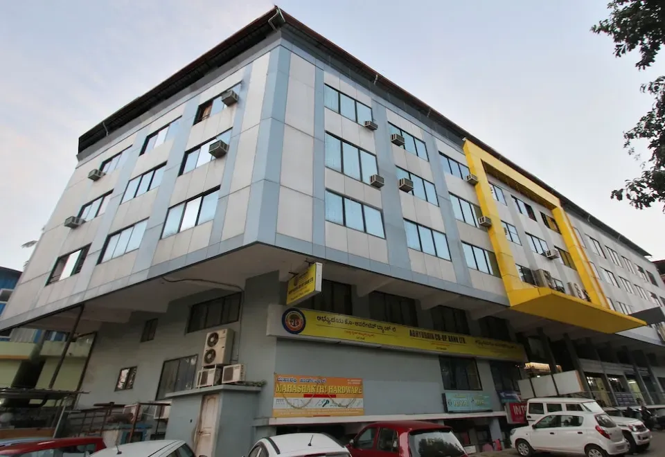 OYO 23534 Shambhavi Hotels