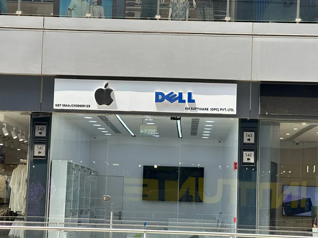 KM Apple Store